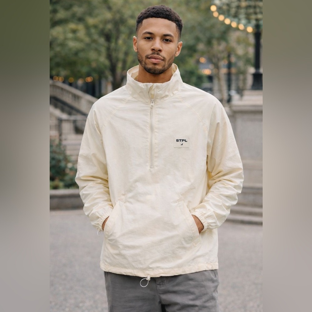 Staple Pigeon STPL‎ Men’s Half zip windbreaker jacket cream Style 16081 Size Med